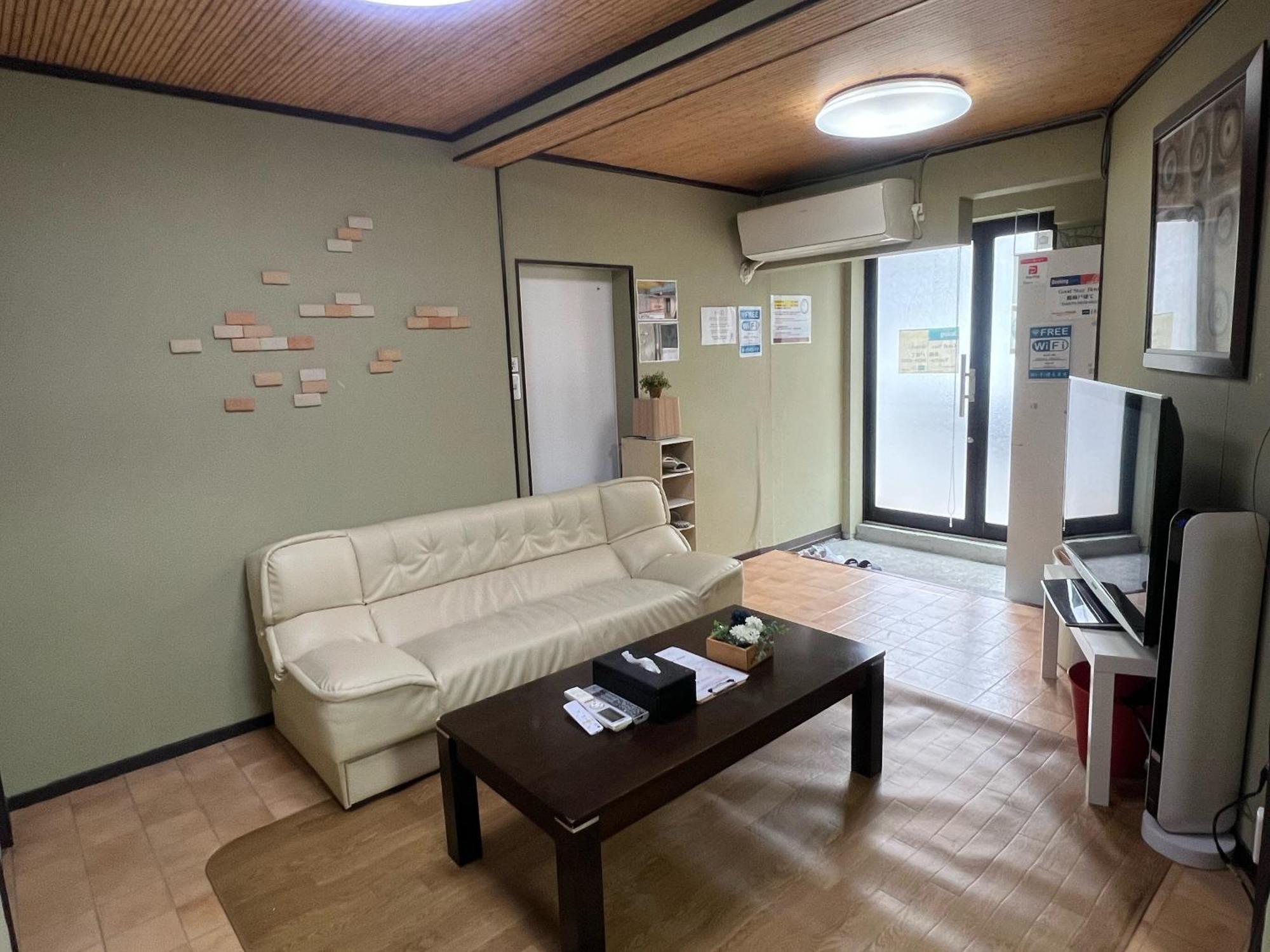Goodstayhostel鶴橋戸建て Osaka Exterior photo